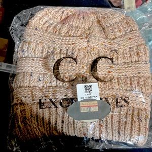 New Messy Bun “Beanie Tail” Warm Fall/Winter Hat